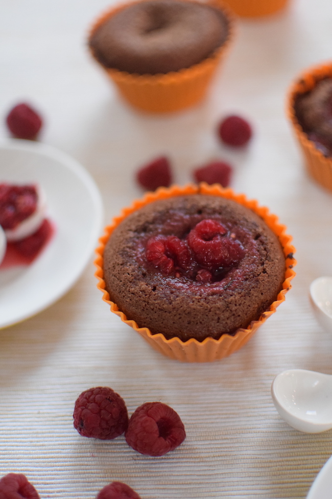 Le coulant au chocolat et framboises | LovaLinda | Blog Cuisine Recettes Dessert Photographie