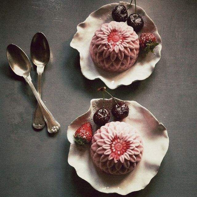 La crème glacée aux fraises par Julia Vale M