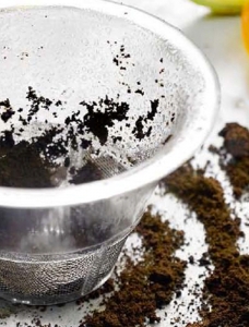 Le marc de café pour soins