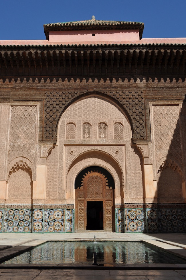 Les mille et une nuits à Marrakech | Lovalinda x Medina x Medersa Ben Youssef Entrée