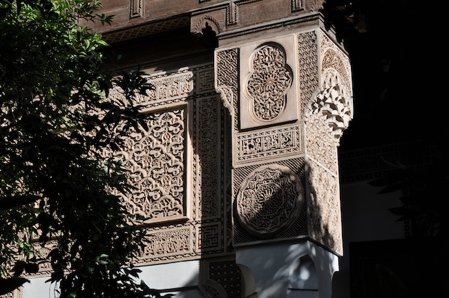 Les mille et une nuits à Marrakech | Lovalinda x Medina x Palais Bahia x Poutre