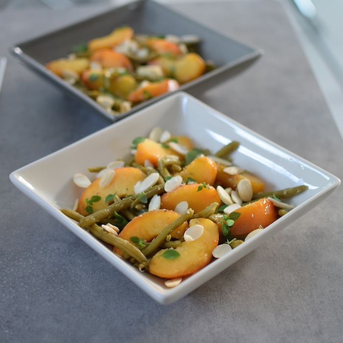 La salade de pêches, amandes et haricots verts | LovaLinda x Blog Cuisine x Marseille