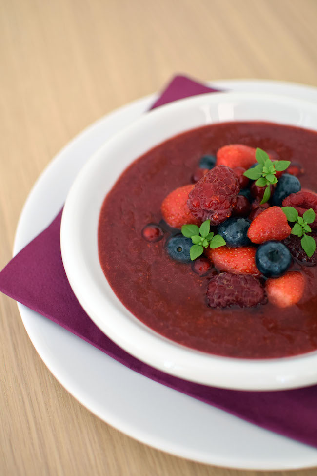 La soupe de fruits rouges au basilic | LovaLinda x Blog Photo Cuisine x Recettes