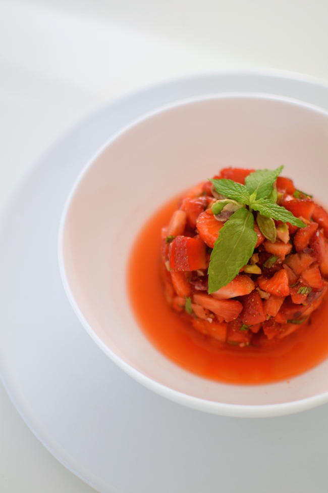 Le tartare de fraises et pistaches  | LovaLinda | Blog Cuisine Photo